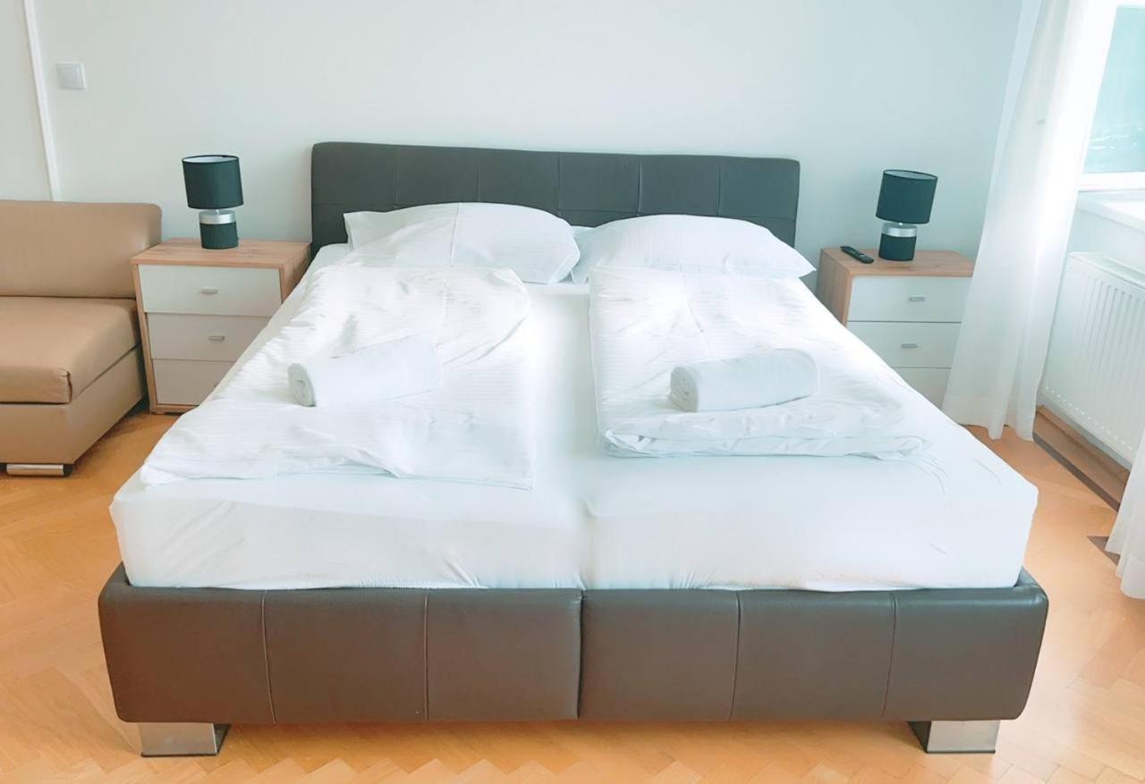 Deluxe In Keplerplatz Homestay *